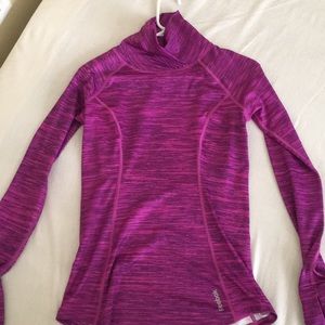 Reebok size small athletic long sleeve never worn